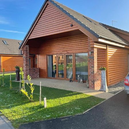 31 Cherry East Riding Of Yorkshire Hot Tub & Fishing Garton Exteriör bild
