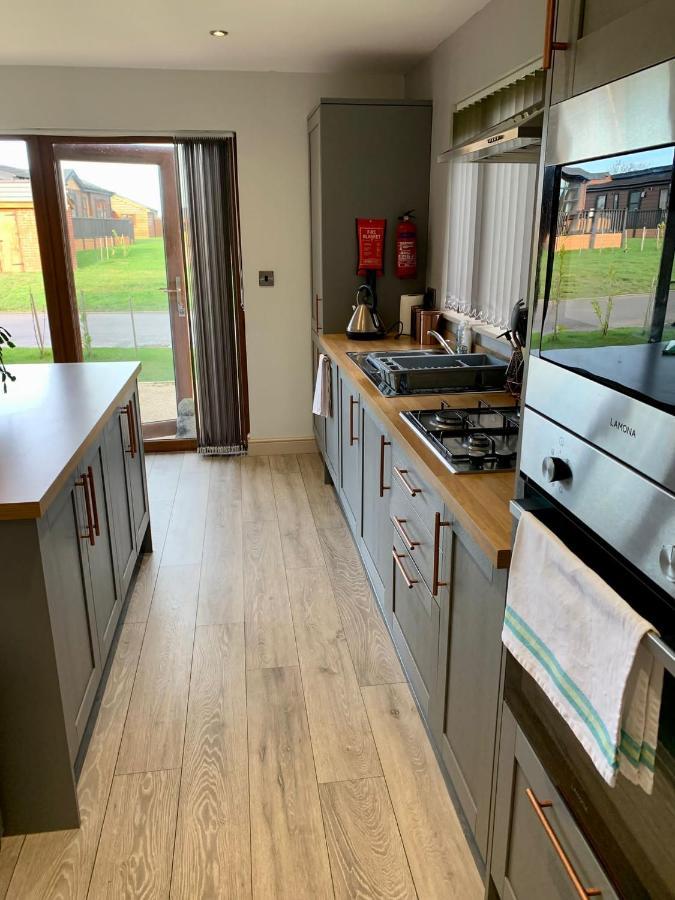 31 Cherry East Riding Of Yorkshire Hot Tub & Fishing Garton Exteriör bild