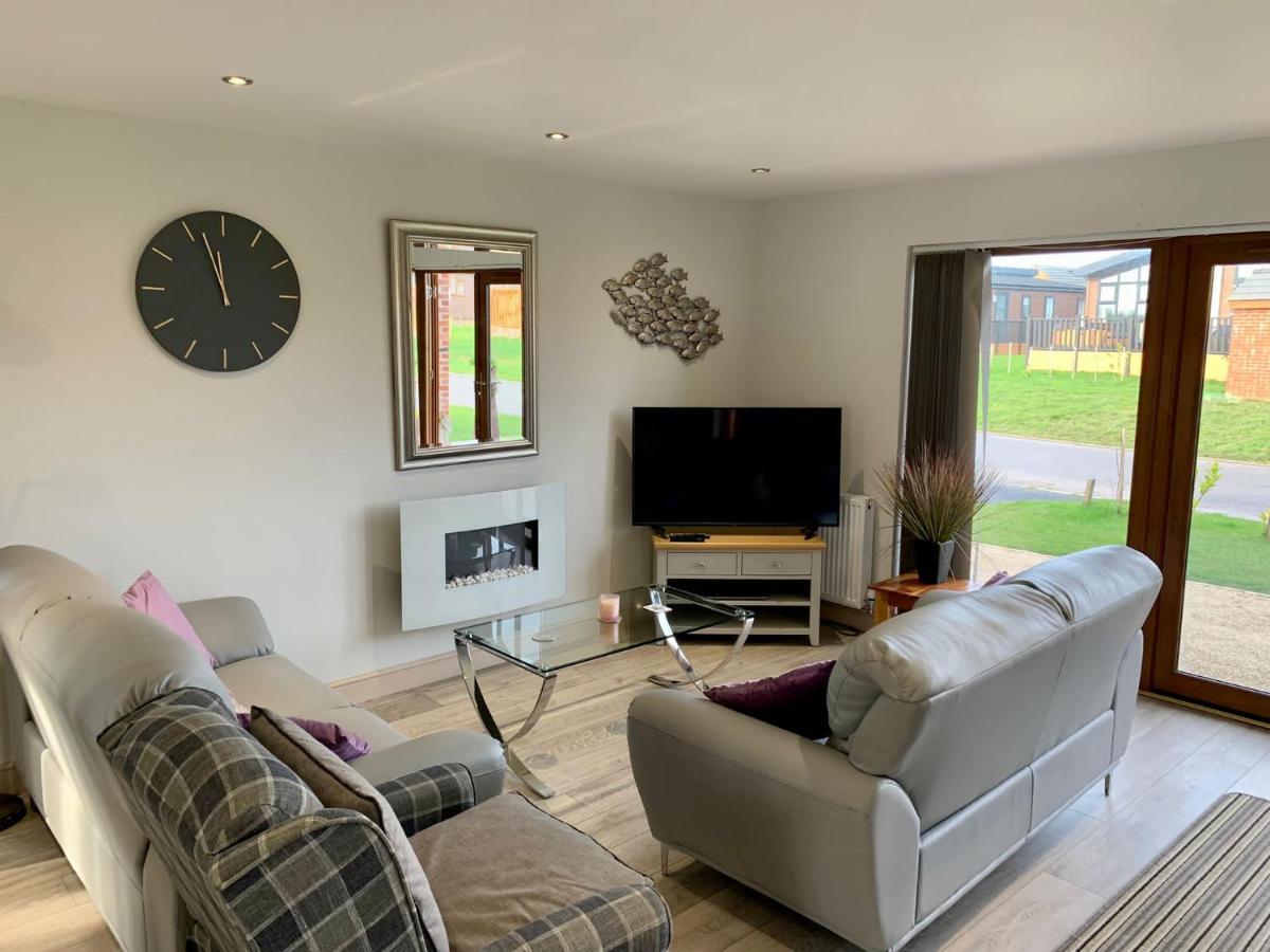 31 Cherry East Riding Of Yorkshire Hot Tub & Fishing Garton Exteriör bild