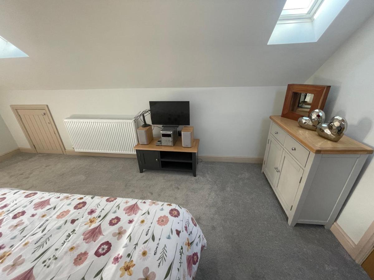 31 Cherry East Riding Of Yorkshire Hot Tub & Fishing Garton Exteriör bild